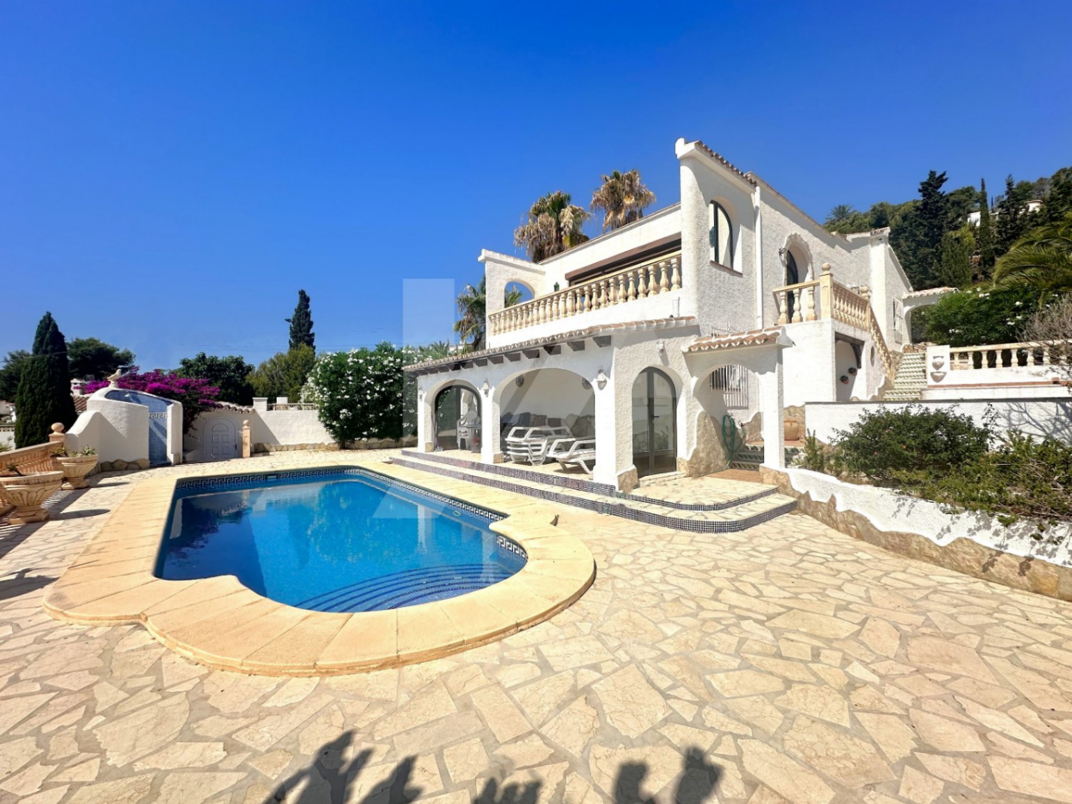Villa zu verkaufen in Moraira mit spektakulärem Meerblick.