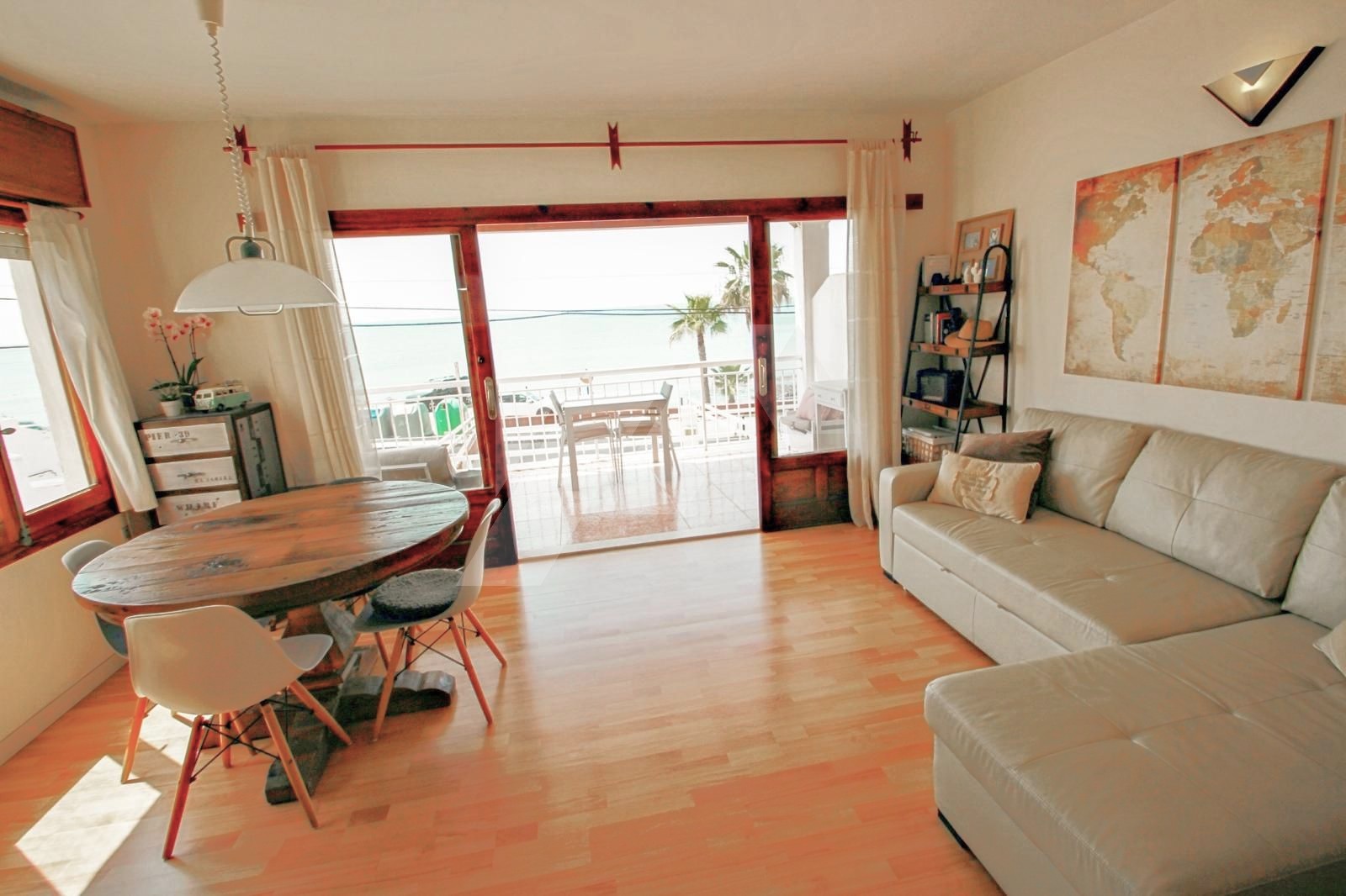 Wohnung zu verkaufen in Moraira mit Meerblick, Costa Blanca.
