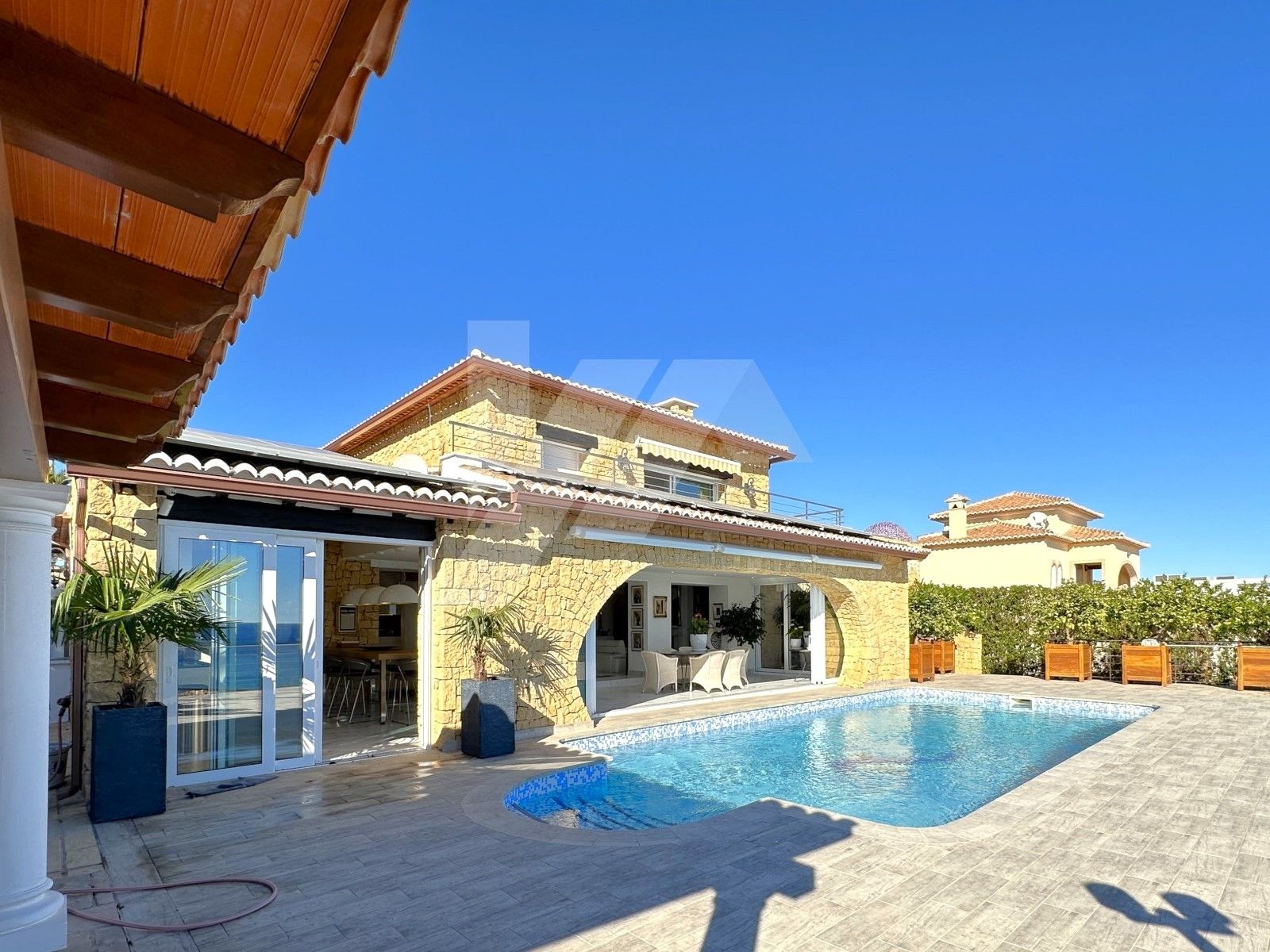 Villa zu verkaufen mit Meerblick in La Fustera, Benissa.
