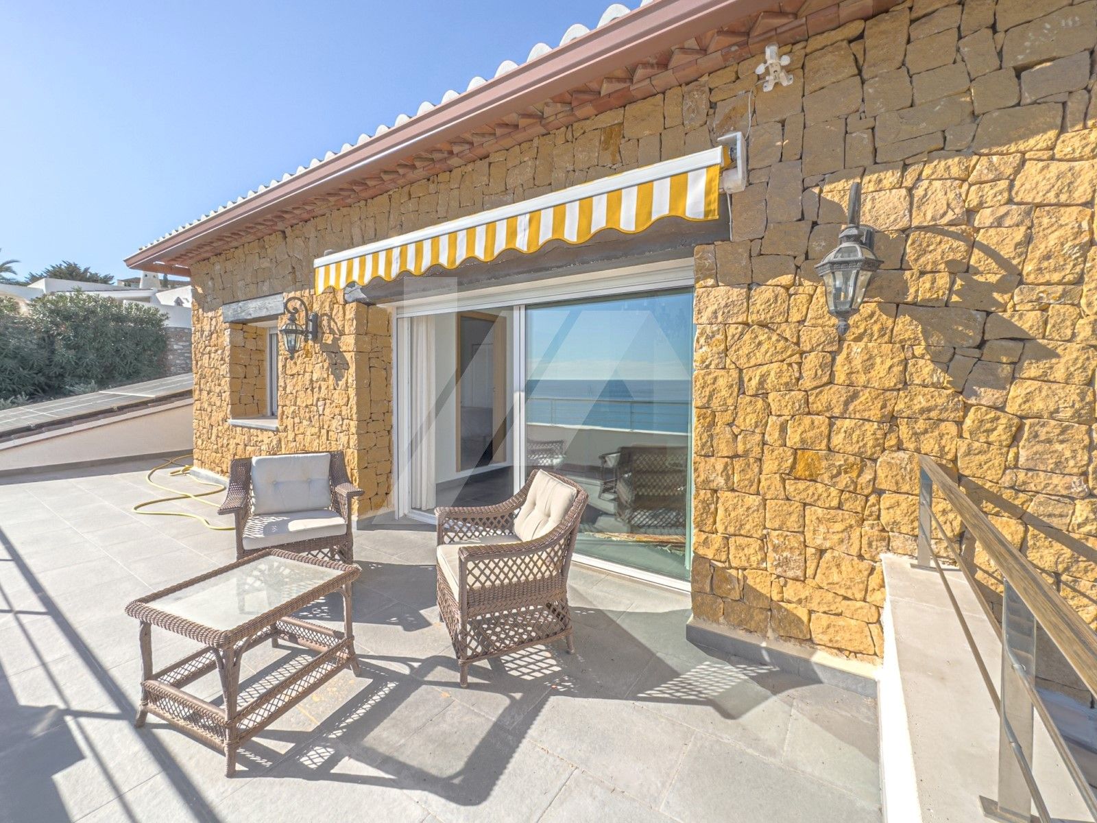 Villa zu verkaufen mit Meerblick in La Fustera, Benissa.