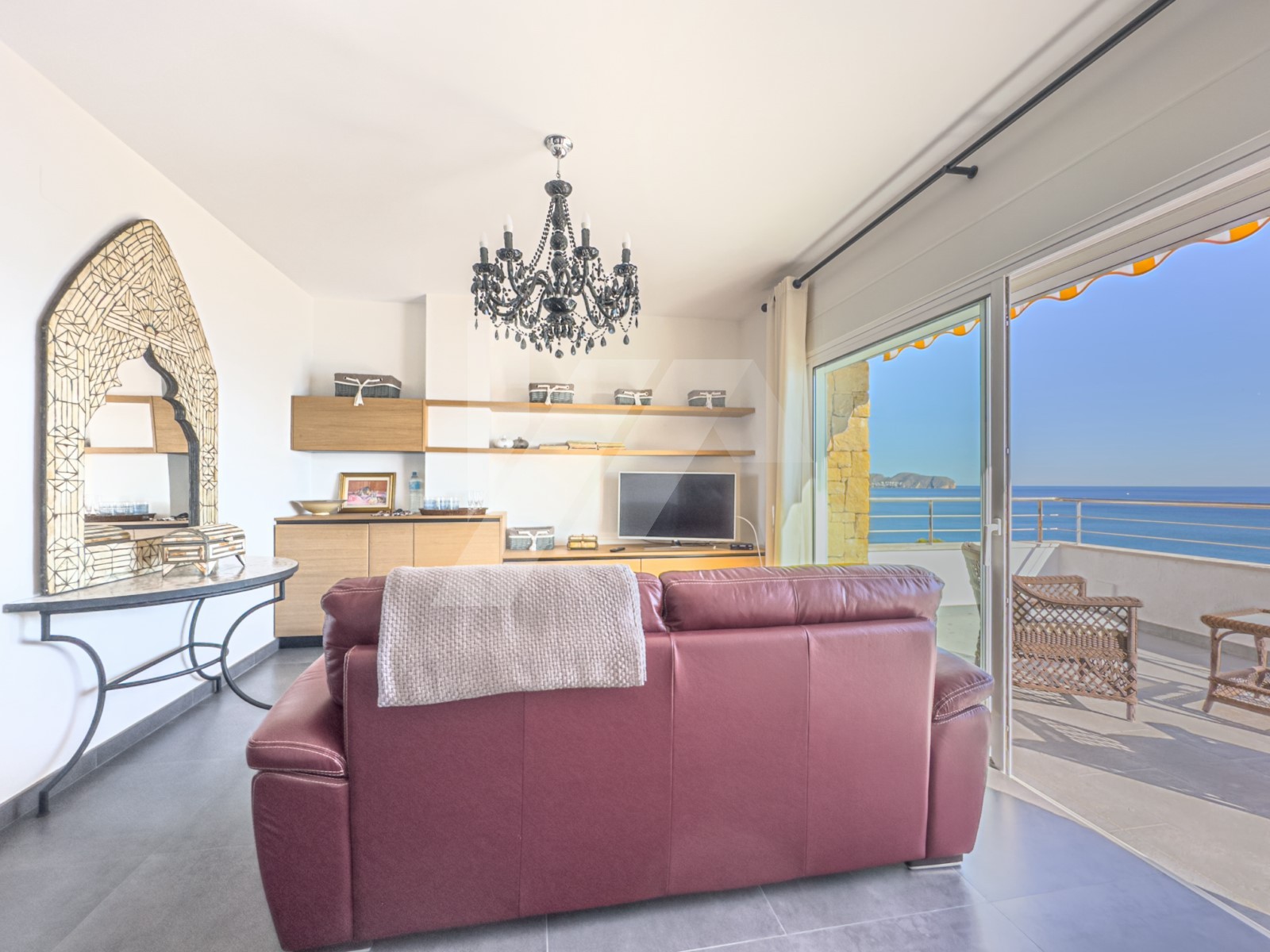 Villa zu verkaufen mit Meerblick in La Fustera, Benissa.