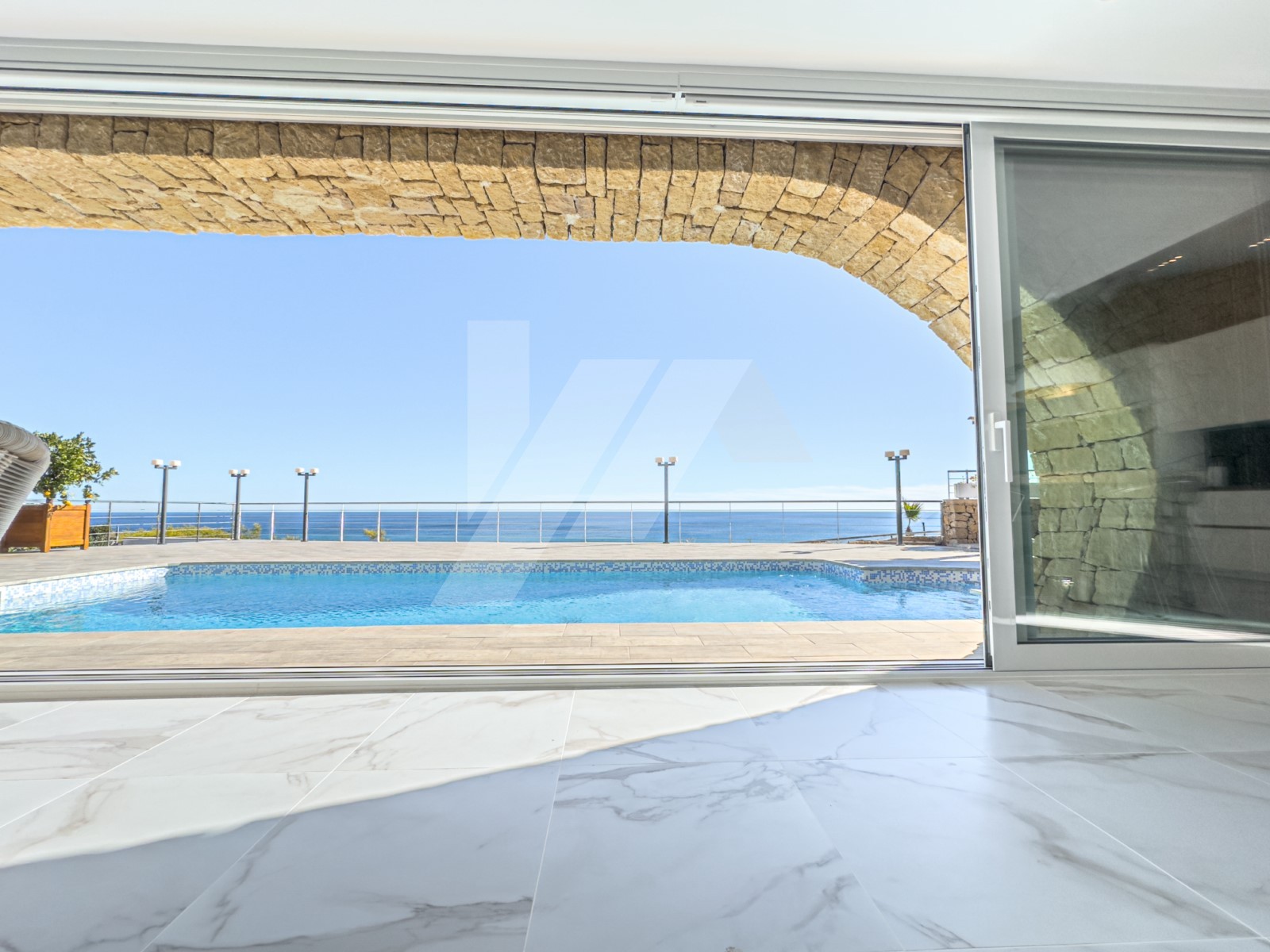 Villa zu verkaufen mit Meerblick in La Fustera, Benissa.