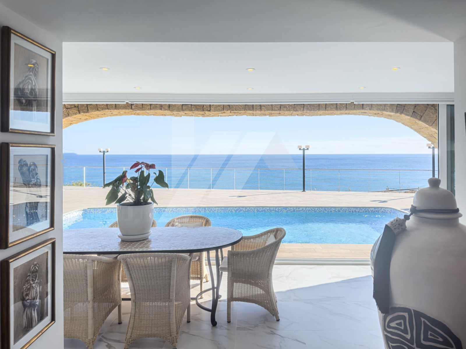 Villa zu verkaufen mit Meerblick in La Fustera, Benissa.