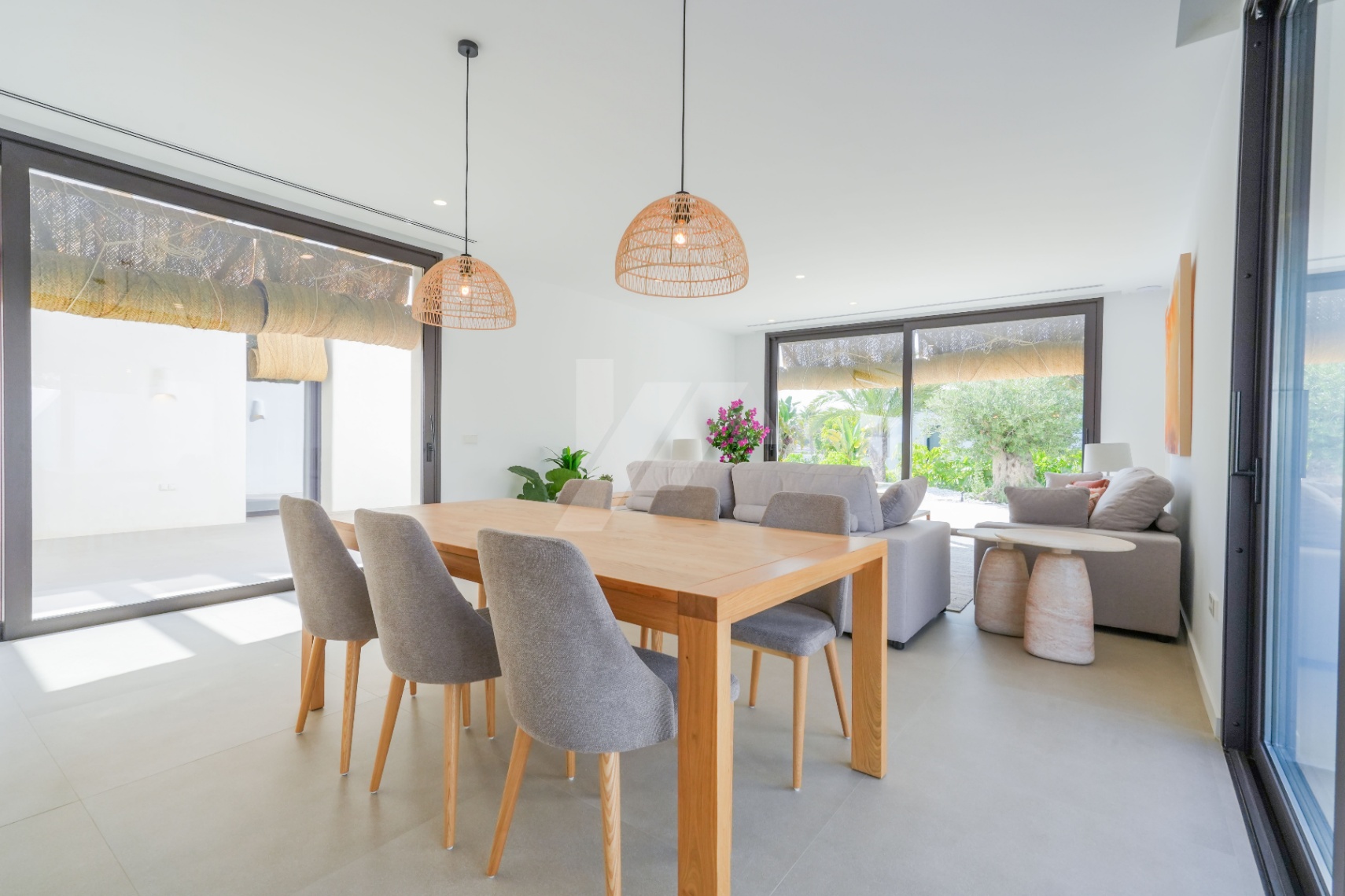 Moderne Villa zum Verkauf in Moraira, Costa Blanca.