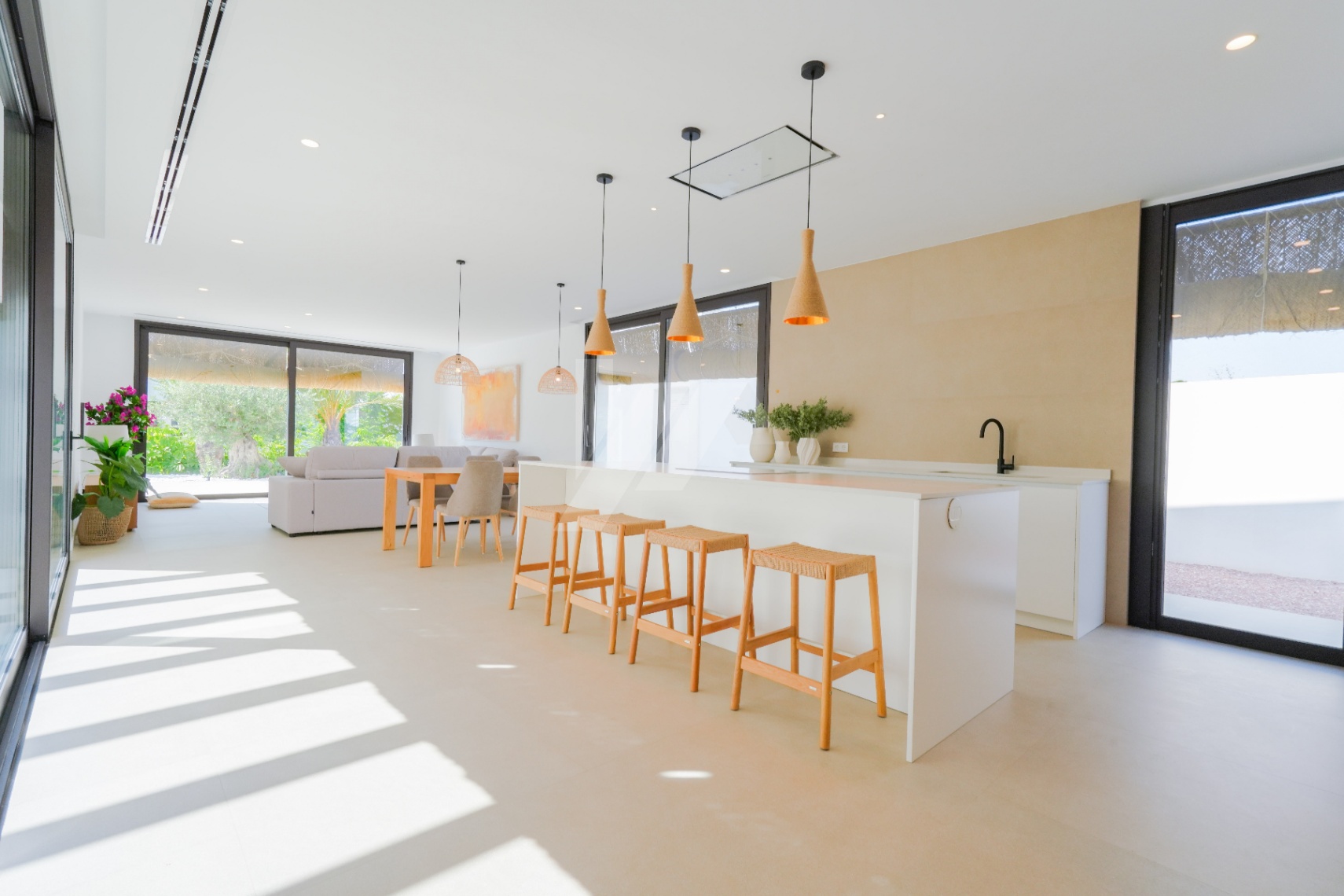 Moderne Villa zum Verkauf in Moraira, Costa Blanca.