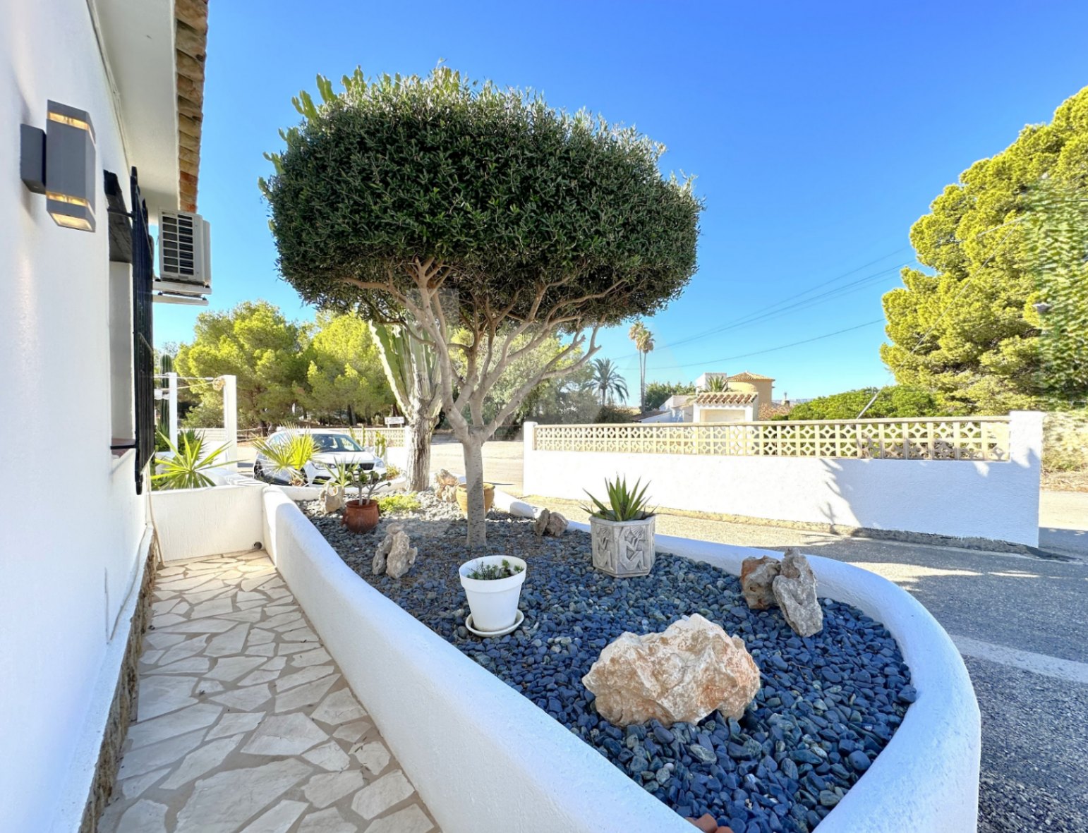 Bungalow mit Meerblick zu verkaufen in Moraira, Costa Blanca.