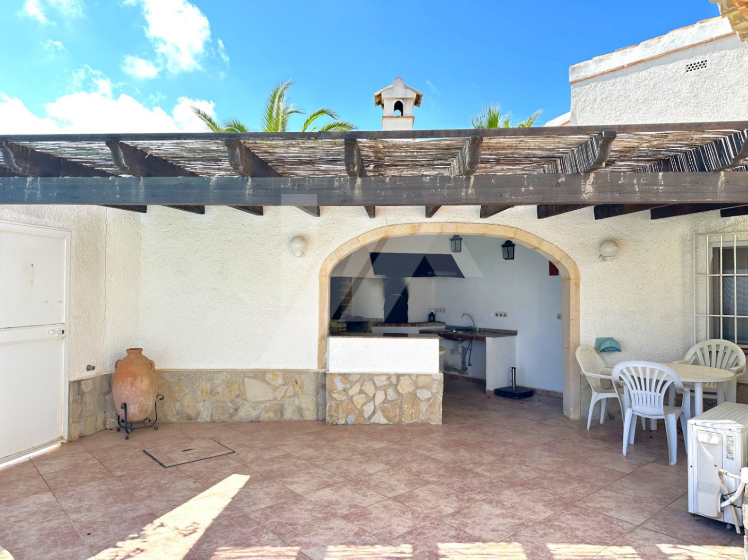 Villa con vistas panorámicas al mar en venta en Moraira, Benimeit.