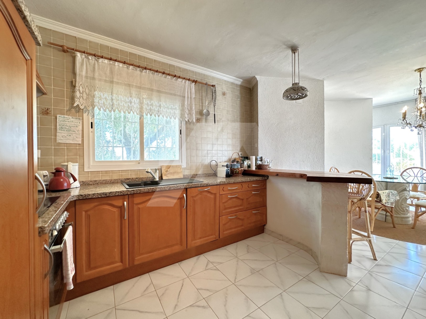 Villa con vistas panorámicas al mar en venta en Moraira, Benimeit.