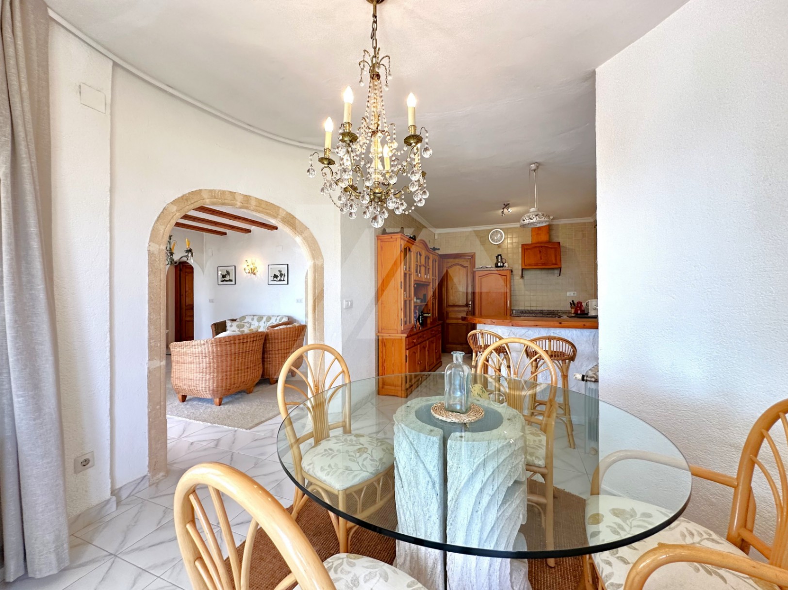 Villa con vistas panorámicas al mar en venta en Moraira, Benimeit.