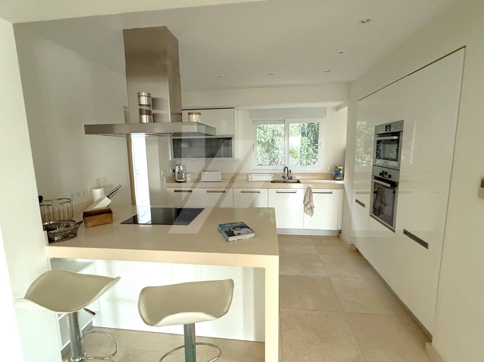 Luxusvilla zu verkaufen in Moraira, Costa Blanca.