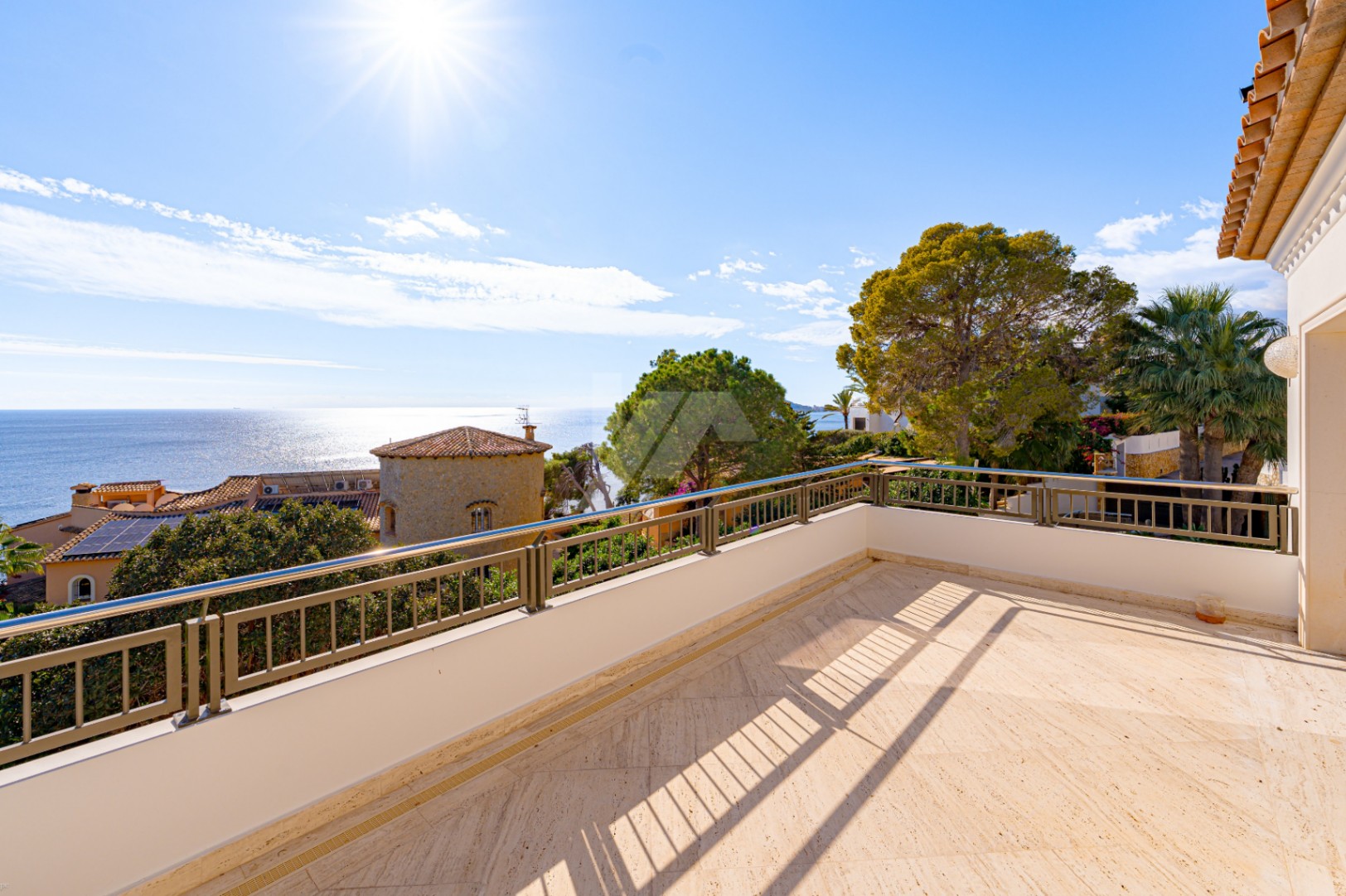 Luxusvilla in zweiter Meereslinie in Moraira zu verkaufen, mit Meerblick.