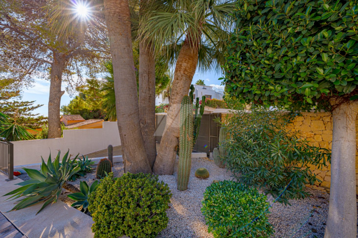 Luxusvilla in zweiter Meereslinie in Moraira zu verkaufen, mit Meerblick.