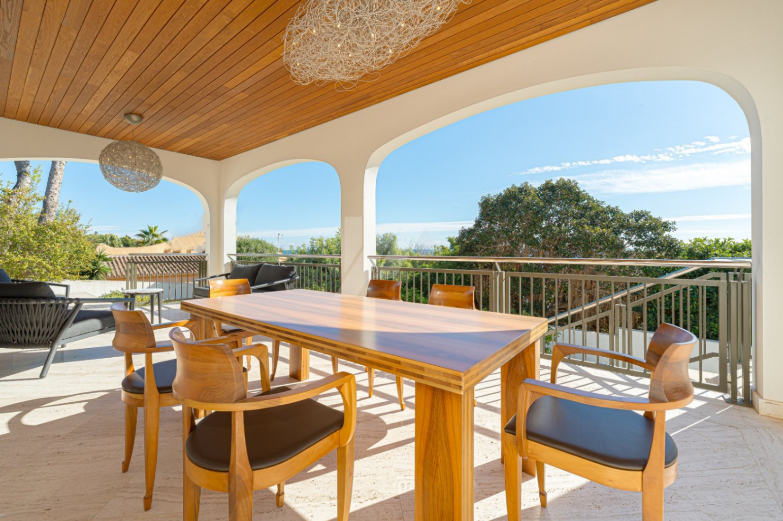 Luxusvilla in zweiter Meereslinie in Moraira zu verkaufen, mit Meerblick.