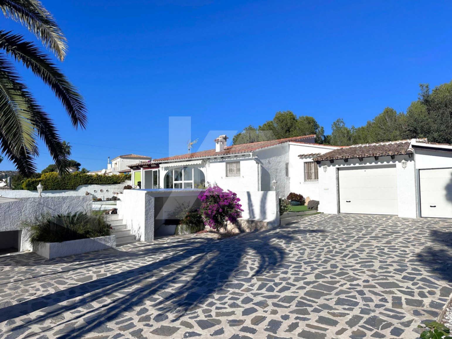 Villa mit Meerblick zu verkaufen in Moraira, Costa Blanca.
