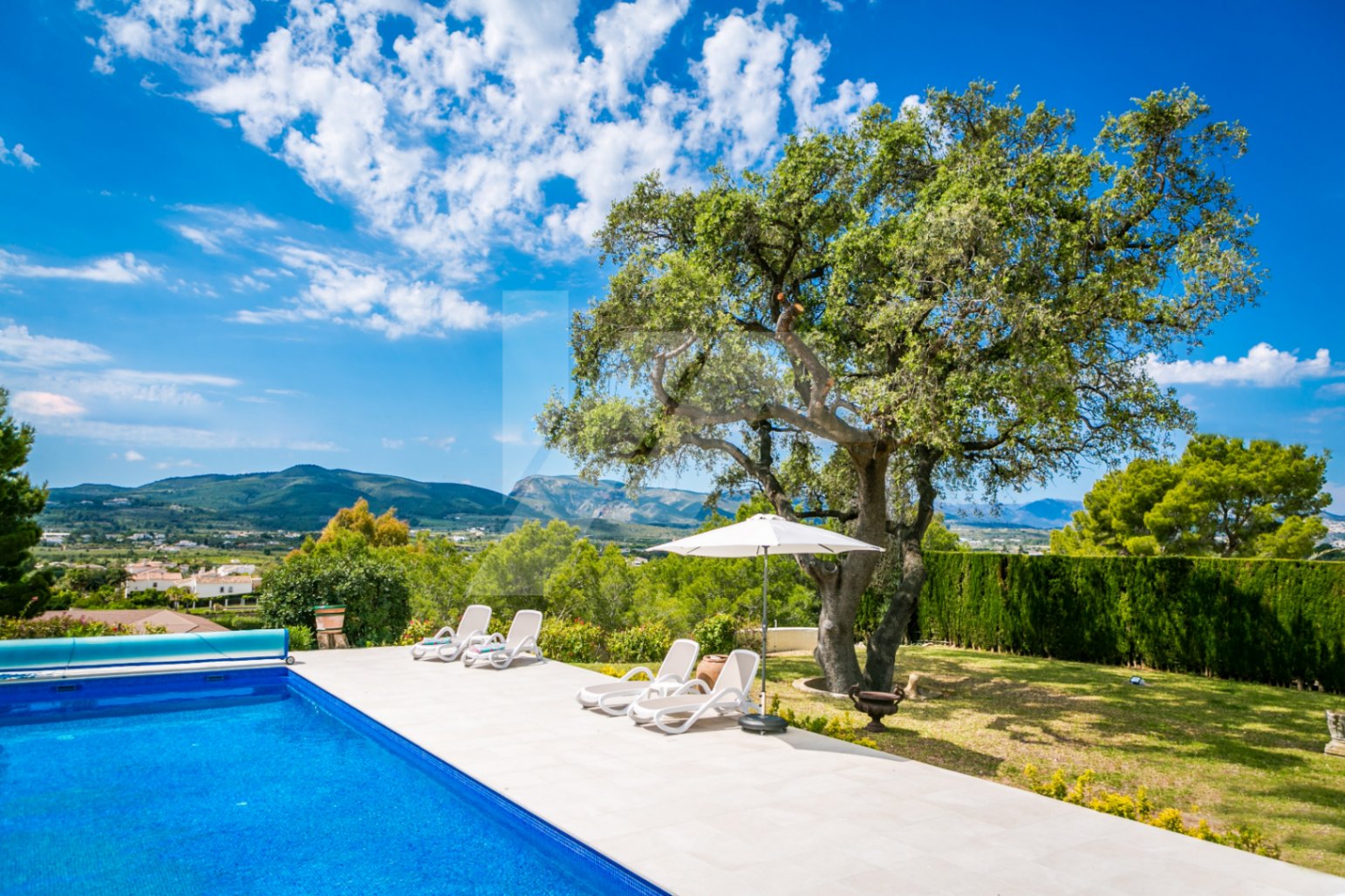 Exklusive Luxusvilla zu verkaufen in Jávea, Costa Blanca.