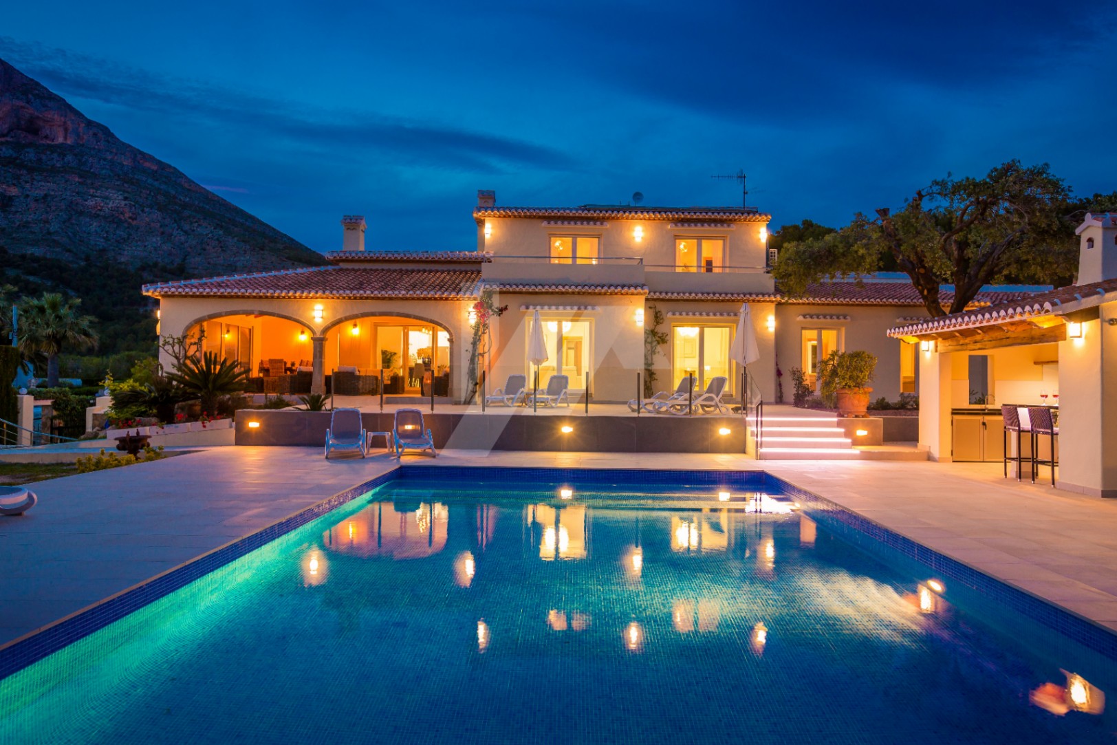 Exklusive Luxusvilla zu verkaufen in Jávea, Costa Blanca.