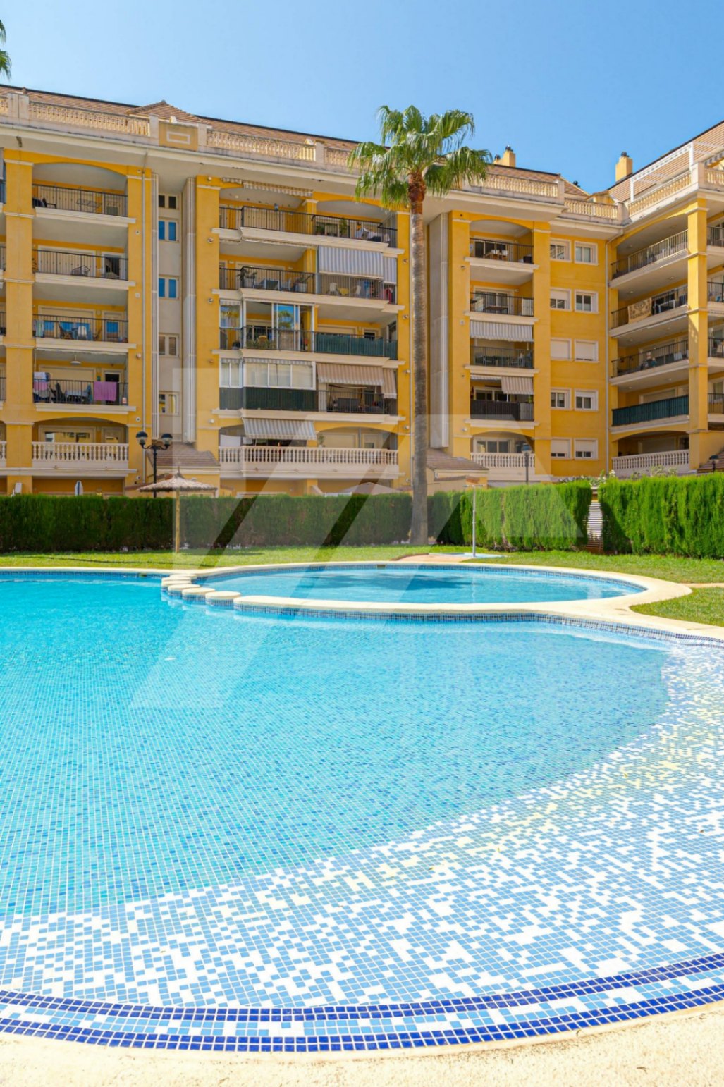 Penthouse mit Pool zu verkaufen in Denia, Costa Blanca.