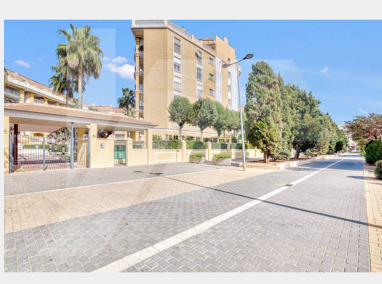 Penthouse mit Pool zu verkaufen in Denia, Costa Blanca.