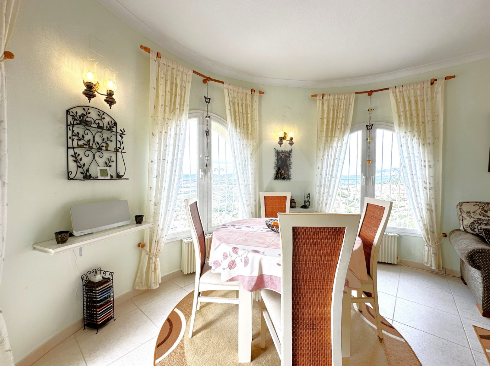 Villa mit Panoramameerblick zu verkaufen in Benitachell, Costa Blanca.