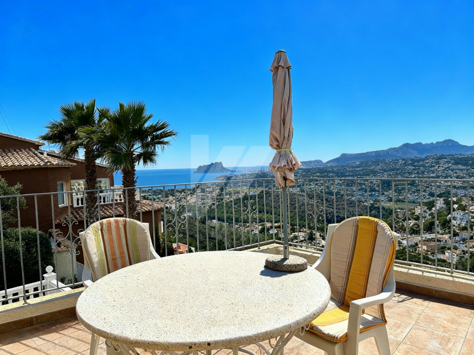 Villa mit Panoramameerblick zu verkaufen in Benitachell, Costa Blanca.
