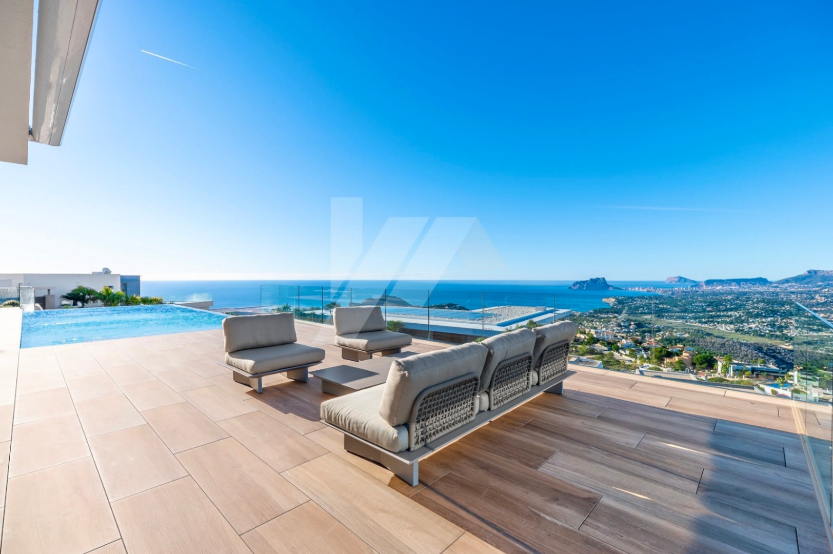 Exklusive Luxusvilla mit Meerblick zu verkaufen in Benitachell, Costa Blanca.