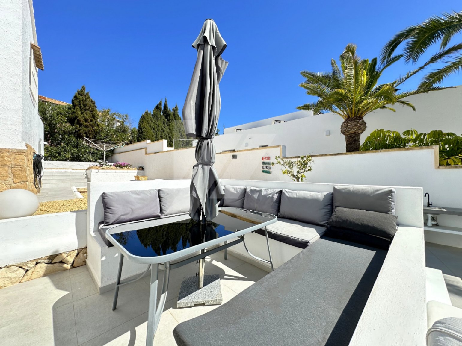 Villa mit Meerblick zum Verkauf in Moraira, Costa Blanca.