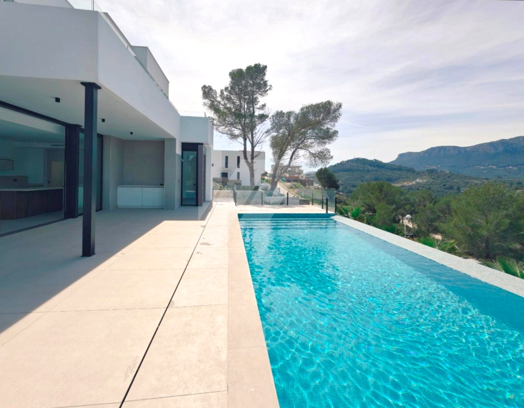 Moderne Villa zu verkaufen in Calpe, Costa Blanca.