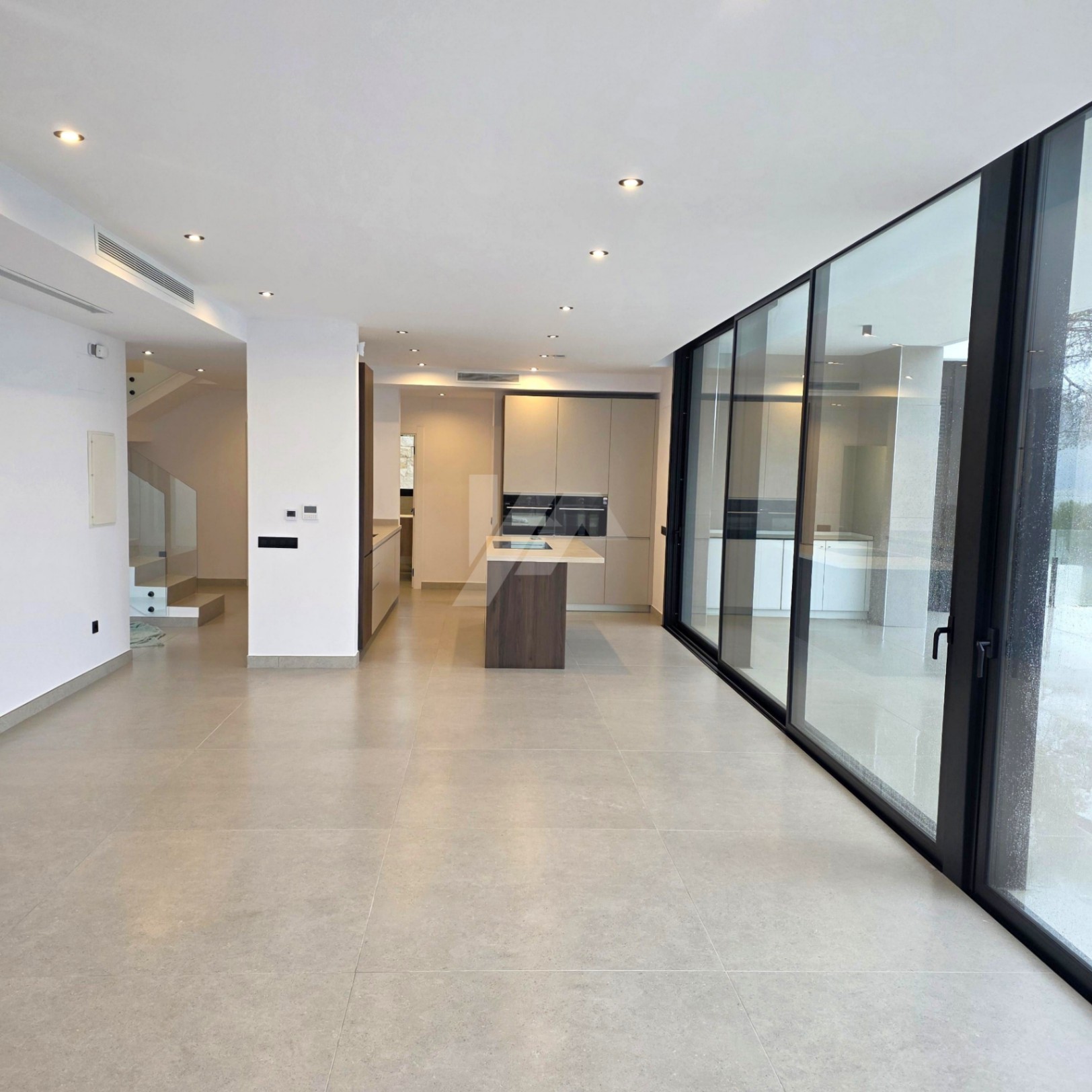 Moderne Villa zu verkaufen in Calpe, Costa Blanca.