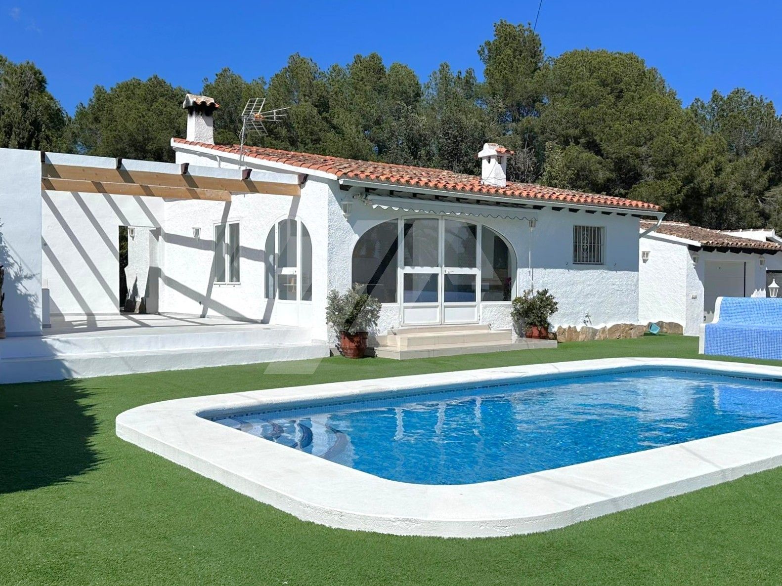 Villa mit Meerblick zu verkaufen in Moraira, Costa Blanca.