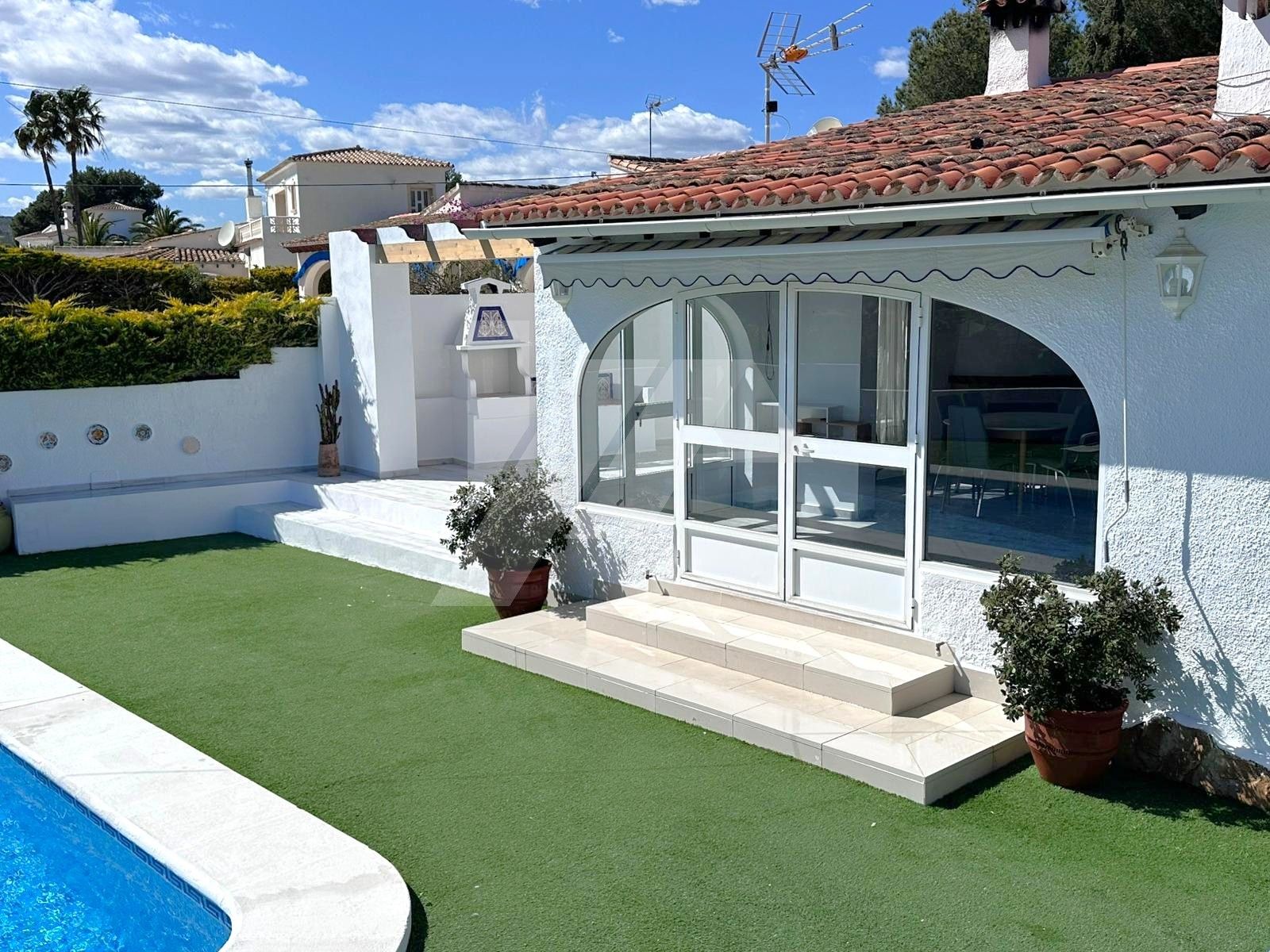 Villa mit Meerblick zu verkaufen in Moraira, Costa Blanca.