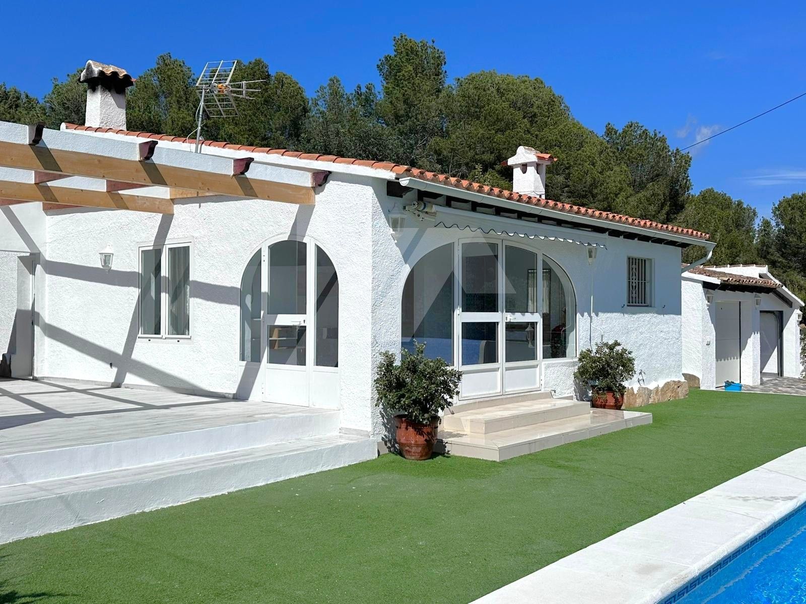 Villa mit Meerblick zu verkaufen in Moraira, Costa Blanca.