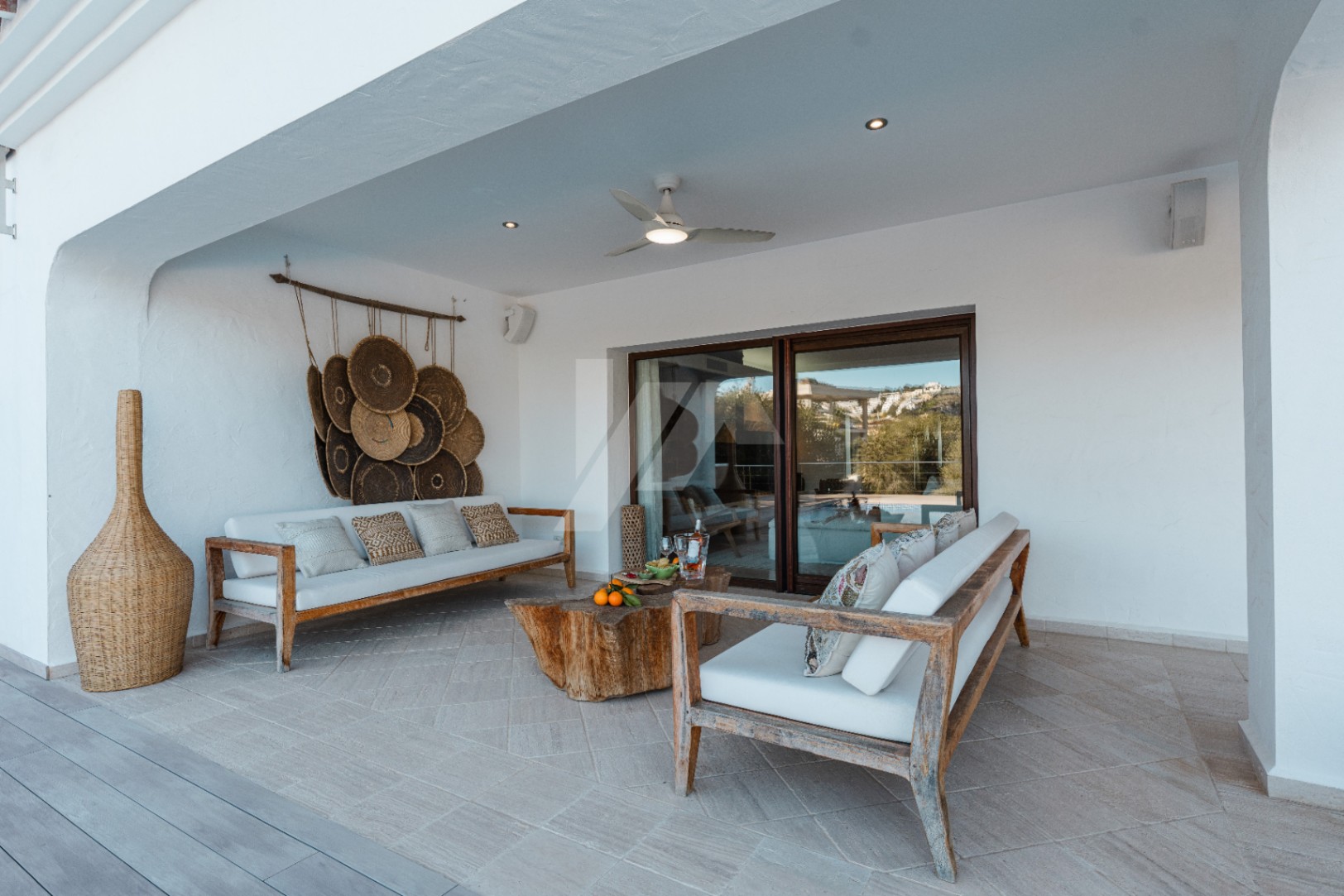 Villa im ibizenkischen Stil zu verkaufen in Moraira, Costa Blanca.