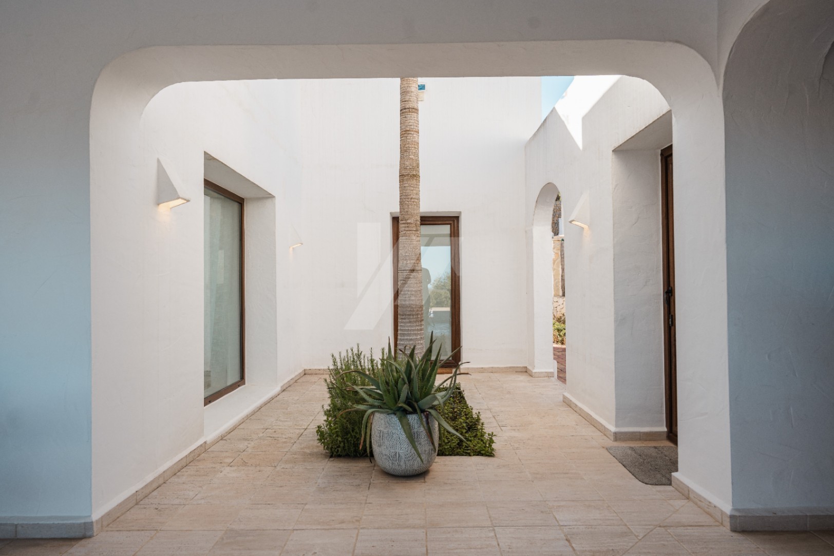 Villa im ibizenkischen Stil zu verkaufen in Moraira, Costa Blanca.