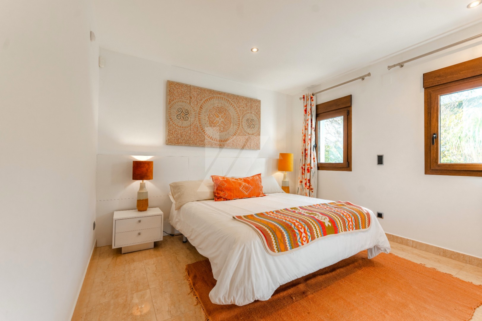 Villa im ibizenkischen Stil zu verkaufen in Moraira, Costa Blanca.