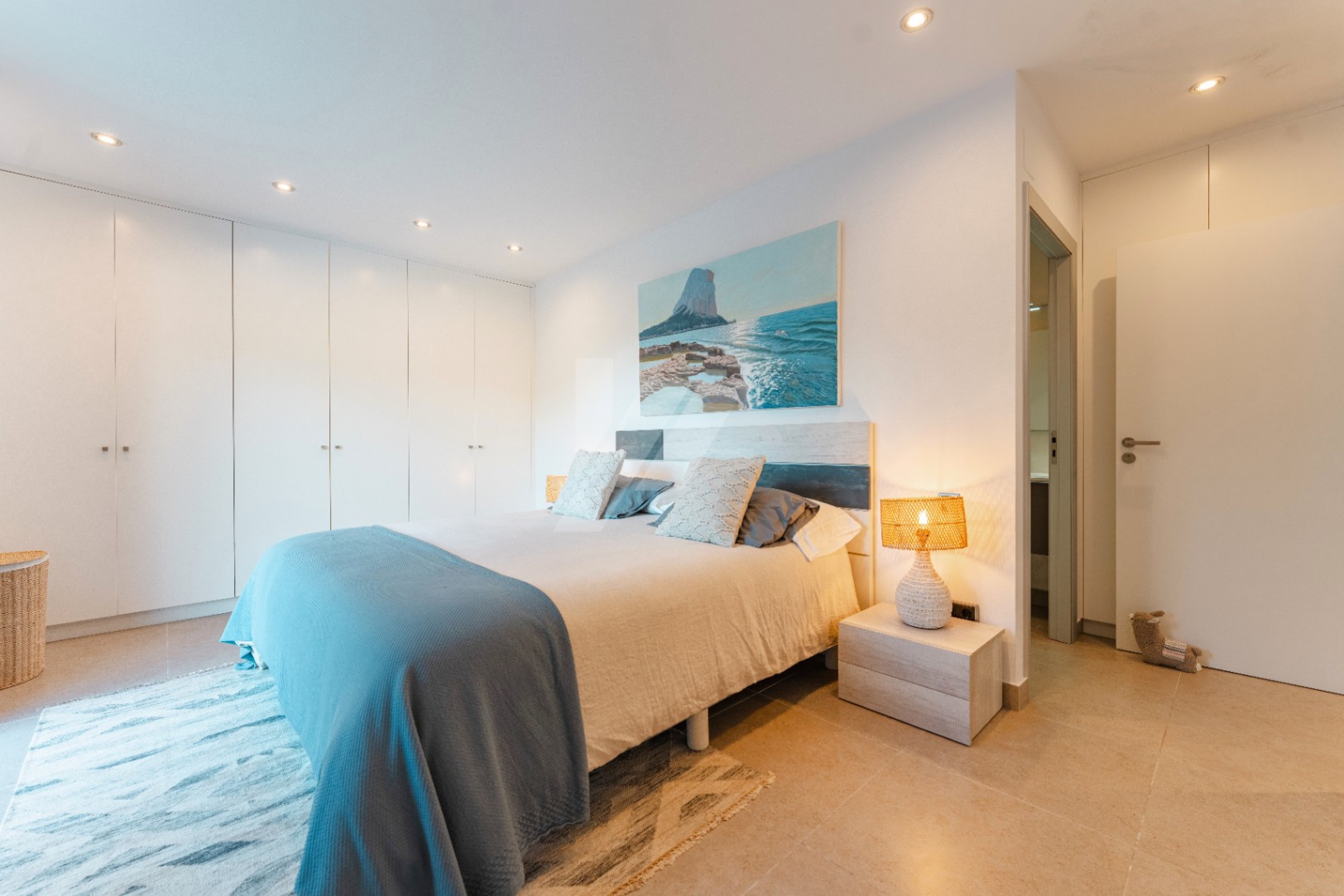 Villa im ibizenkischen Stil zu verkaufen in Moraira, Costa Blanca.