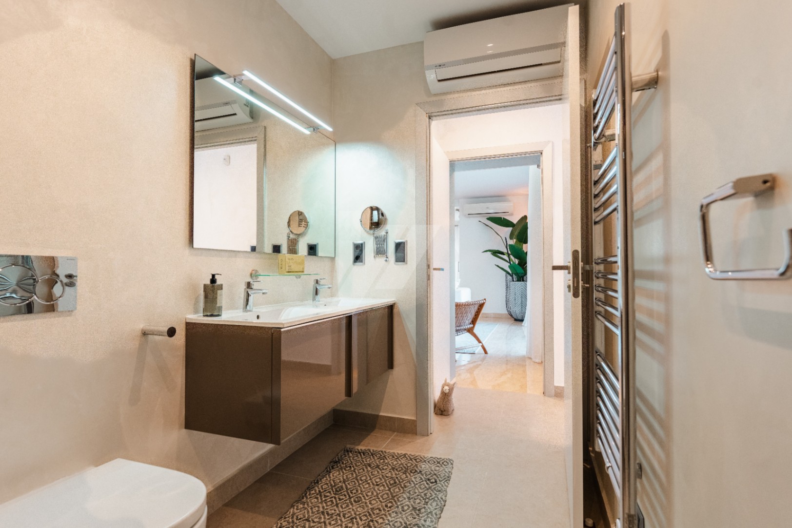 Villa im ibizenkischen Stil zu verkaufen in Moraira, Costa Blanca.
