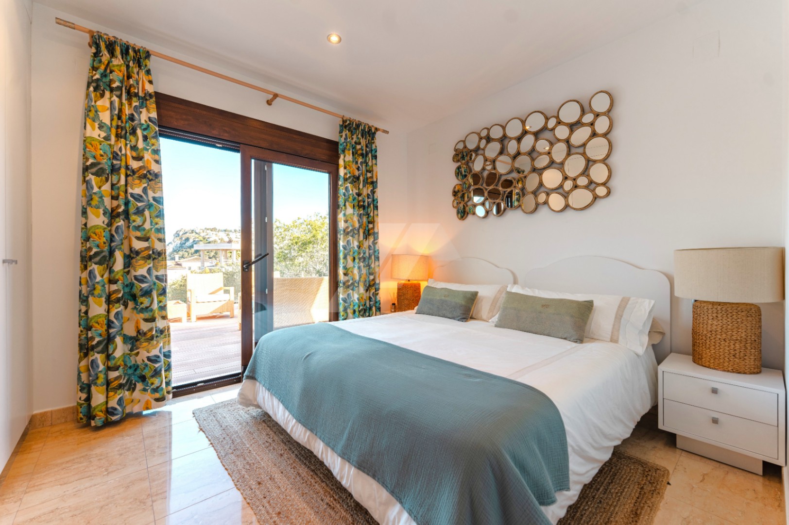 Villa im ibizenkischen Stil zu verkaufen in Moraira, Costa Blanca.