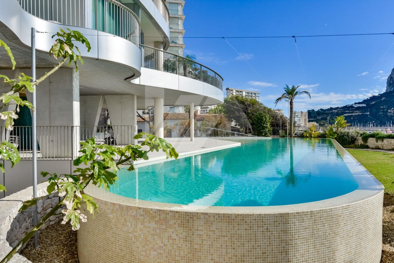 Exklusive Wohnung zu verkaufen in erster Linie in Calpe, Costa Blanca.