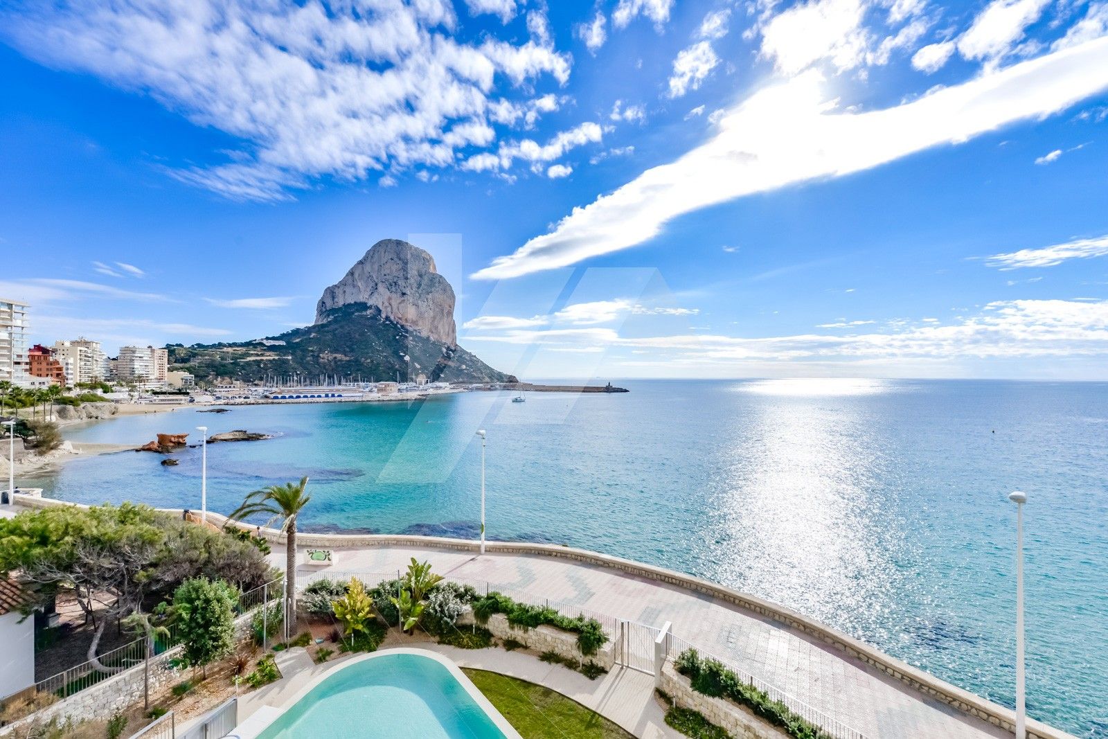 Exklusive Wohnung zu verkaufen in erster Linie in Calpe, Costa Blanca.