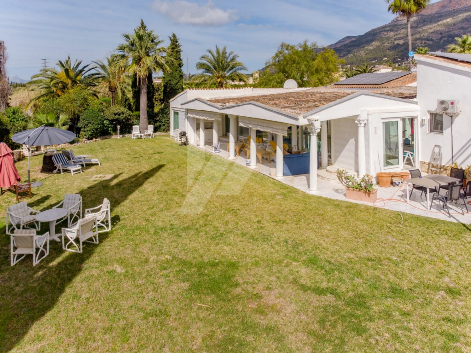 Exklusive Villa zum Verkauf in Javea, Costa Blanca.