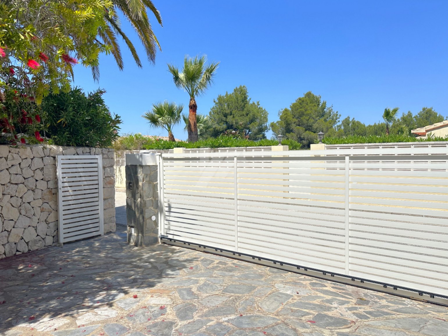 Renovierte mediterrane Villa mit Ibiza-Charme in Benitachell.