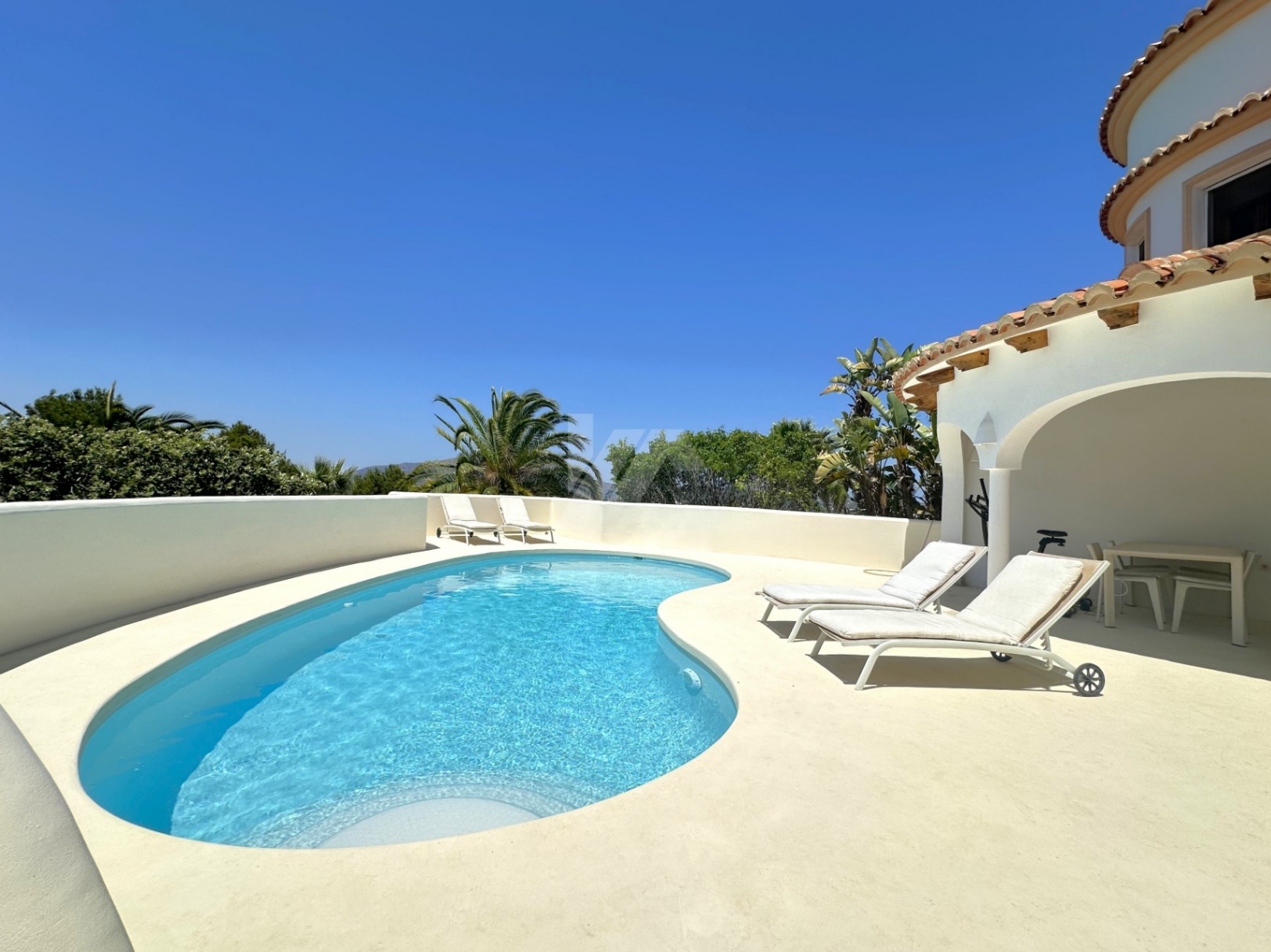 Renovierte mediterrane Villa mit Ibiza-Charme in Benitachell.