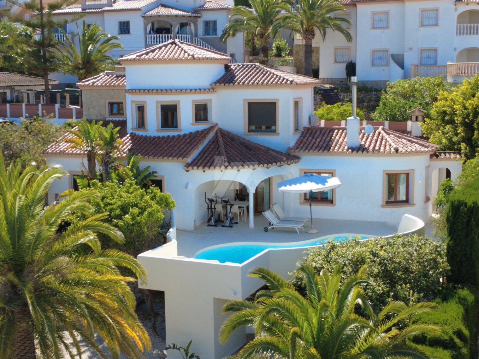 Renovierte mediterrane Villa mit Ibiza-Charme in Benitachell.