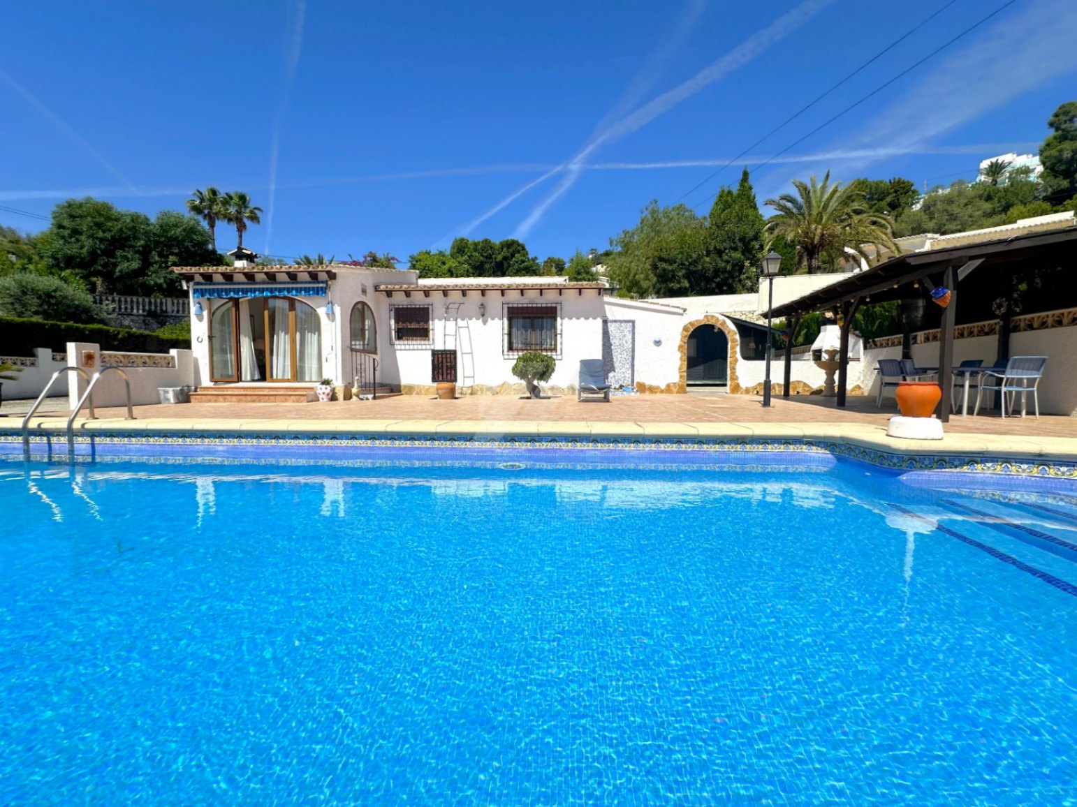 Villa zu verkaufen in Moraira, Costa Blanca.