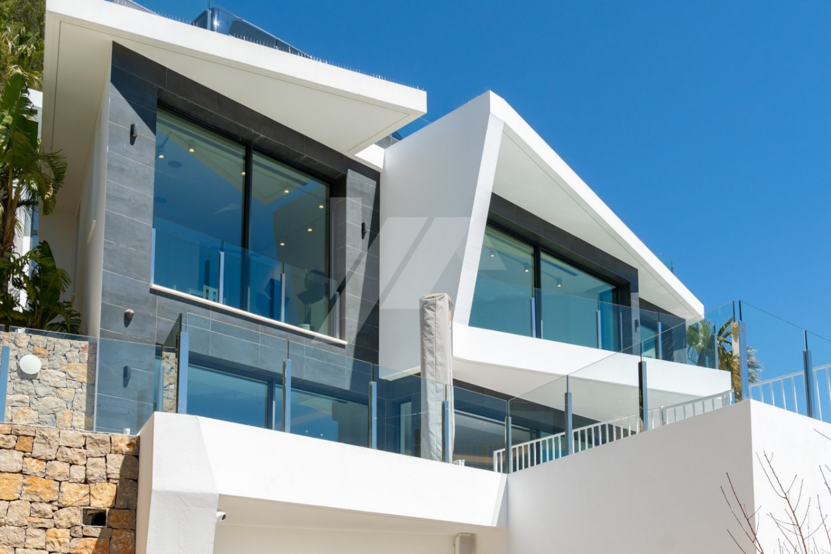Villa de lujo con vistas panorámicas al mar en venta en Benissa, Costa Blanca.