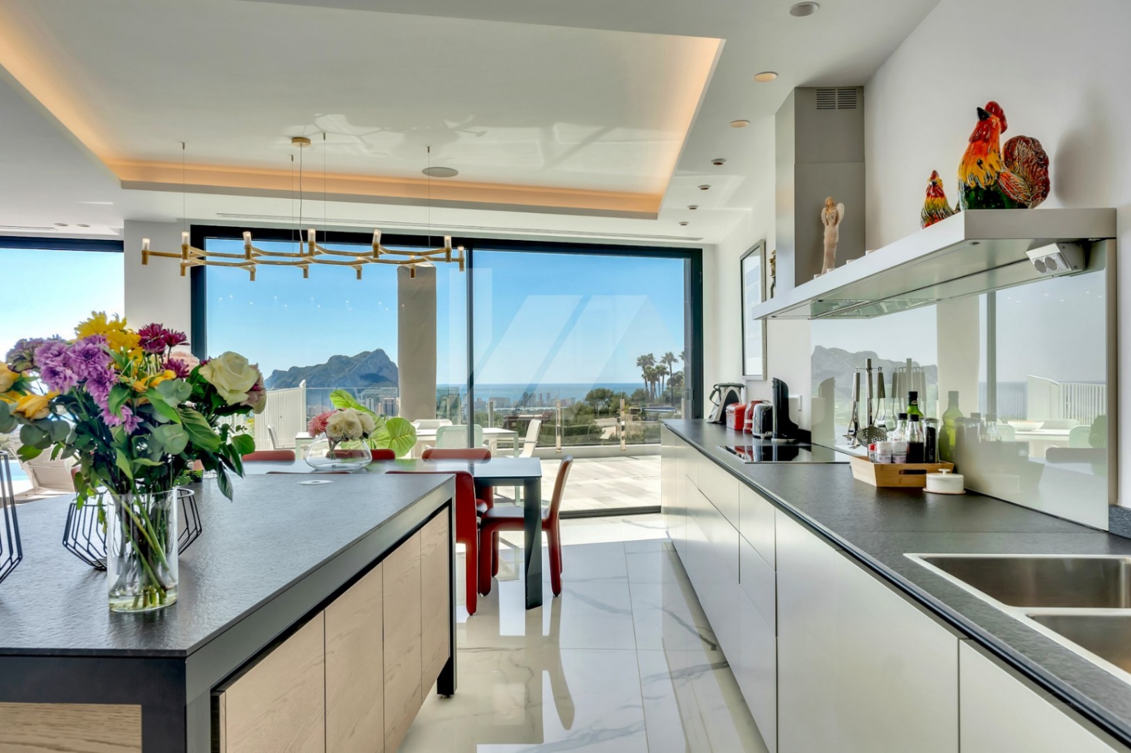 Villa de lujo con vistas panorámicas al mar en venta en Benissa, Costa Blanca.
