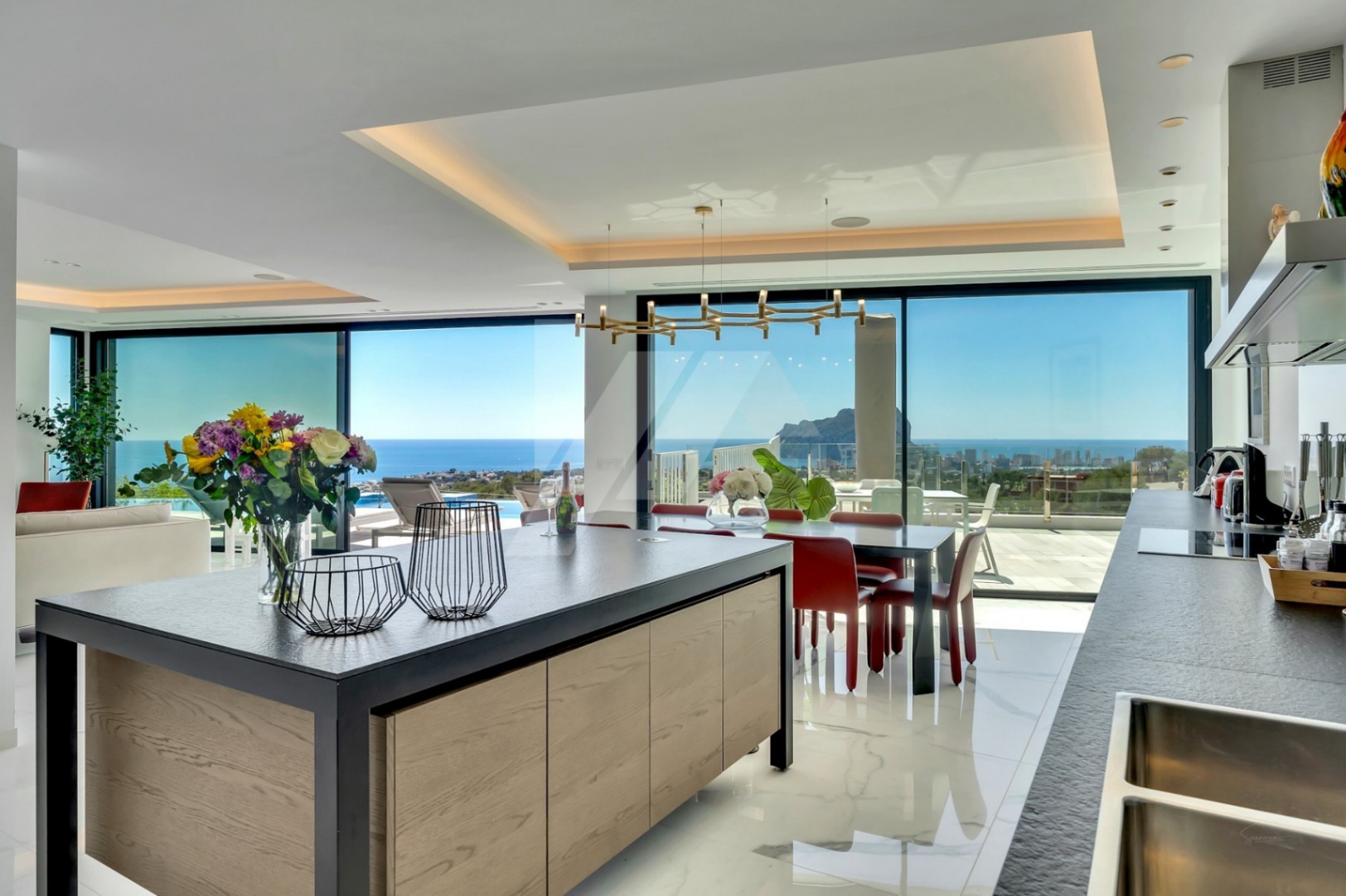 Villa de lujo con vistas panorámicas al mar en venta en Benissa, Costa Blanca.
