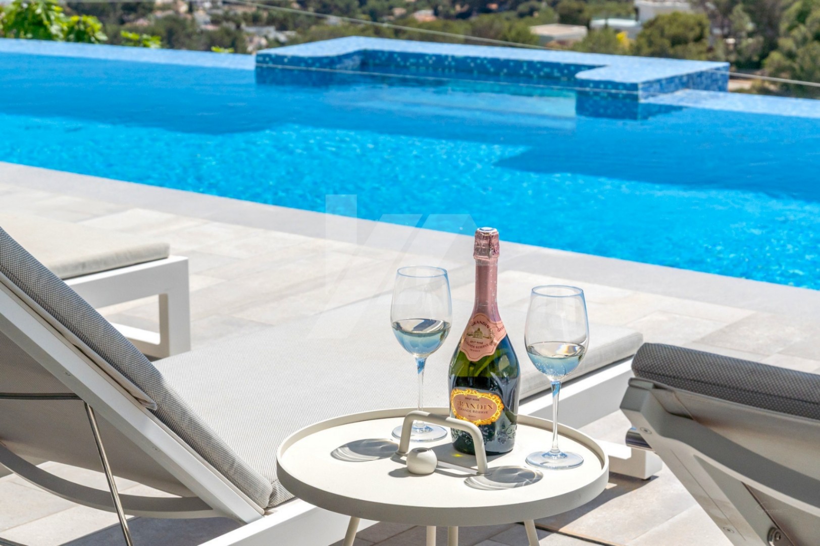 Villa de lujo con vistas panorámicas al mar en venta en Benissa, Costa Blanca.