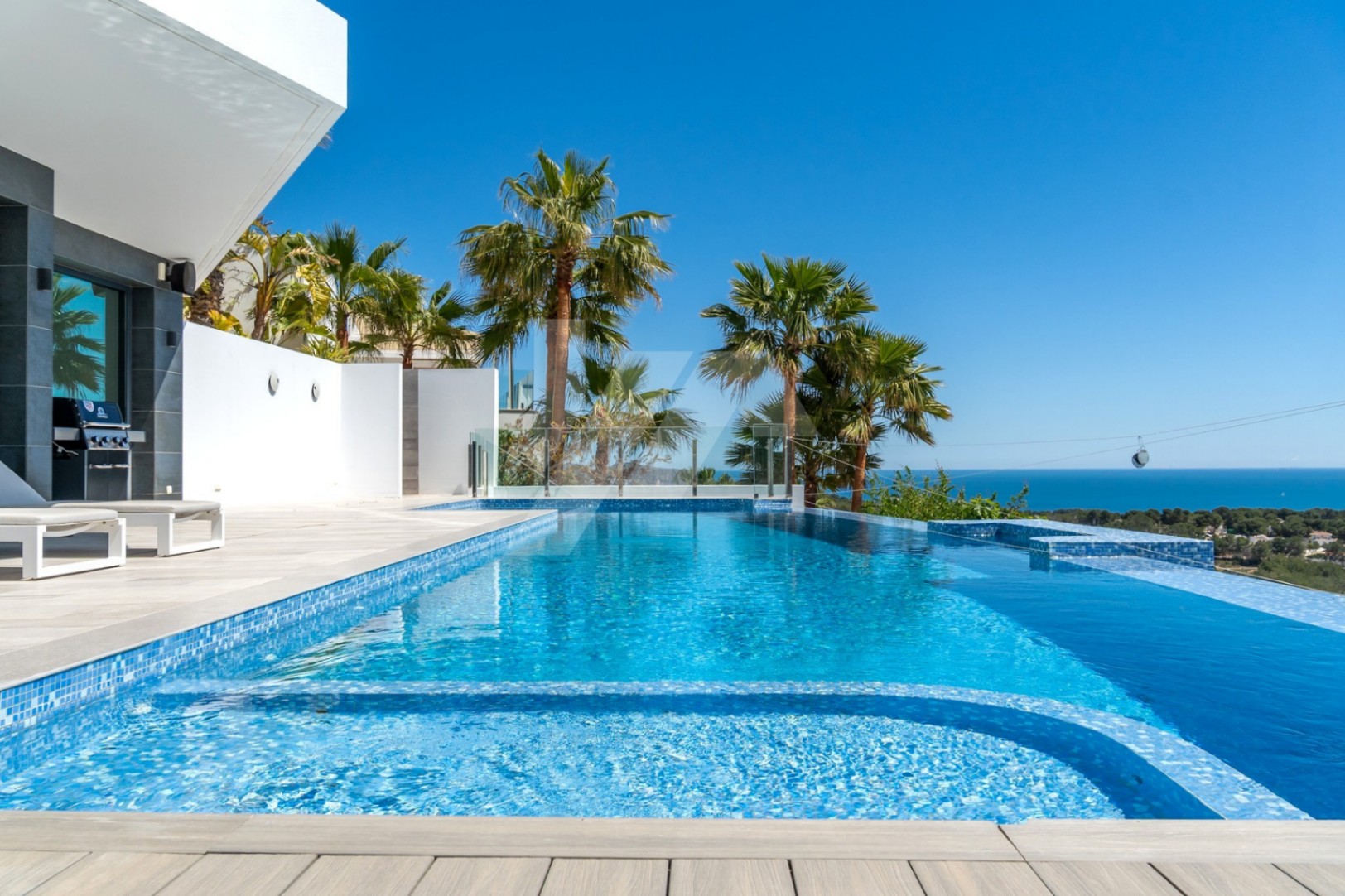 Villa de lujo con vistas panorámicas al mar en venta en Benissa, Costa Blanca.