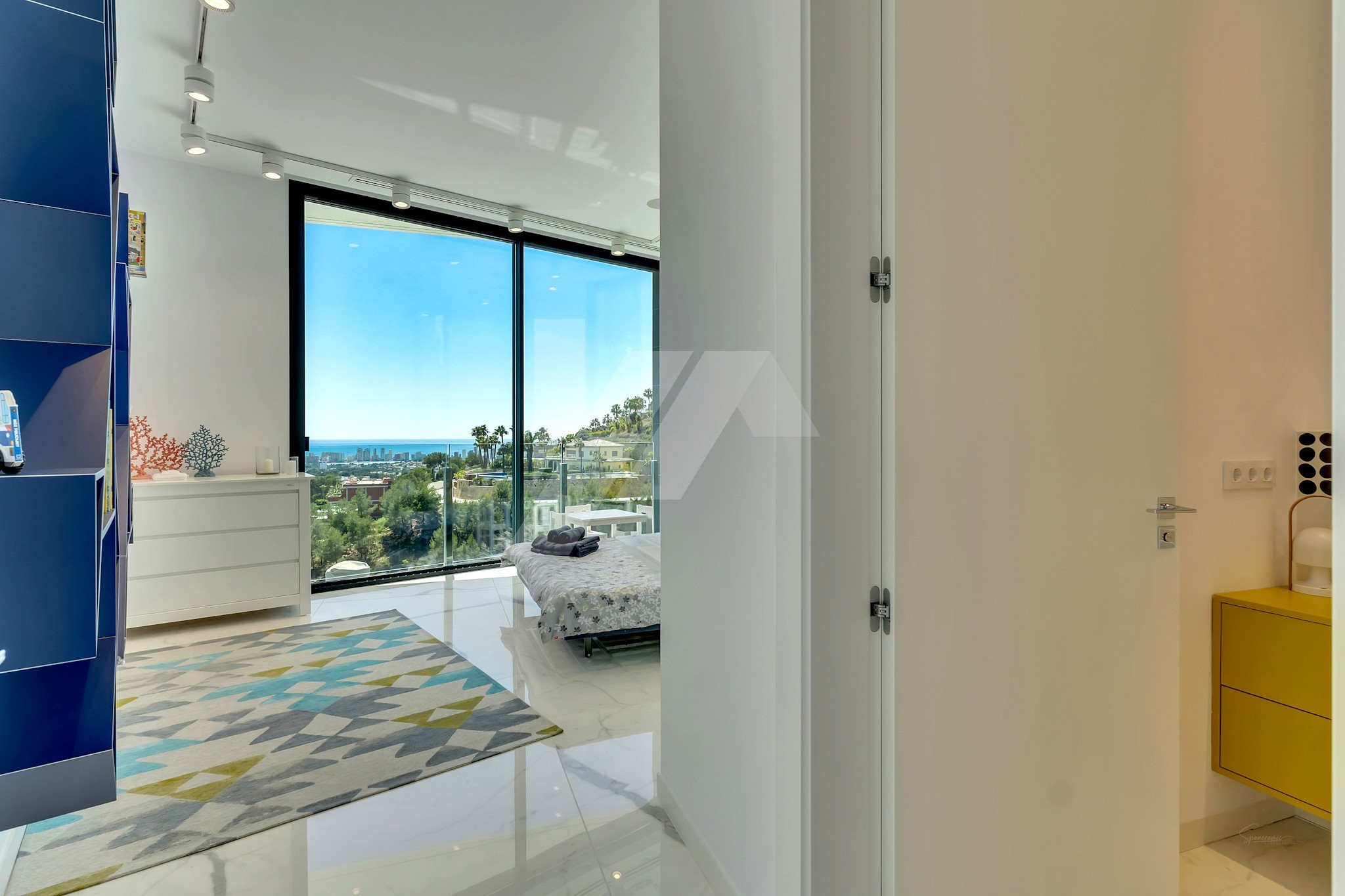 Villa de lujo con vistas panorámicas al mar en venta en Benissa, Costa Blanca.